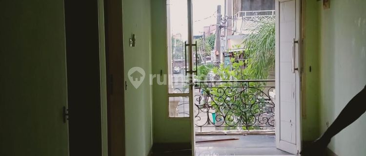 Lily Panakkukang Boulevard Complex House 1