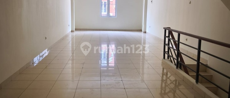 For Rent Thematic Ruko Paramount Serpong Front 1