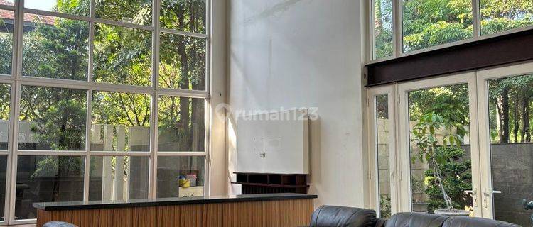 Rumah 2 Lantai Bagus Semi Furnished HGB di Jalan Pinisi Permai, Jakarta Utara 1