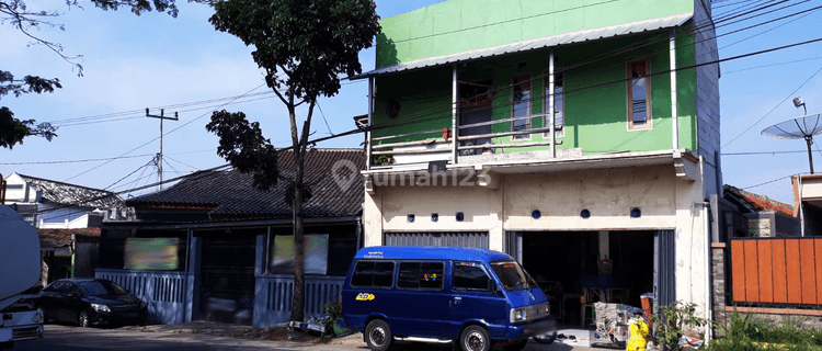 Dijual Cepat Rumah 2 Lantai Luas Samping Jalan 1