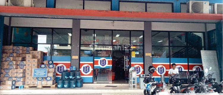 Toko 2,5 Lantai Samping Jalan Cocok Untuk Ruang Usaha 1