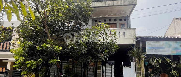 Rumah 2 Lantai Luas & Siap Huni – 4 Kamar Tidur, Cocok untuk Keluarga Besar! 1