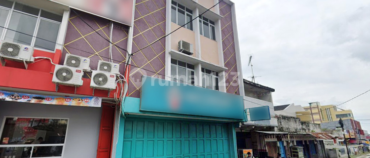 3-Story Shop House in a Strategic Location at the Center of Cianjur City 1