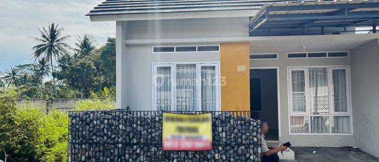 Rumah Minimalis Keluarga di Perumahan dekat Pusat Kota Cianjur 1