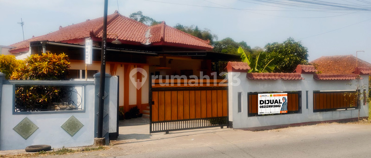 Dream Home in Sukasari! A Minimalist House with Cool Air & Spacious Yard. 1