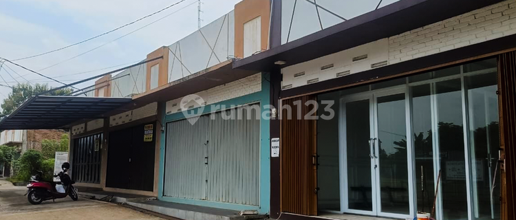 Good 1-Story Shophouse in a Strategic Location near Cianjur Main Market 1