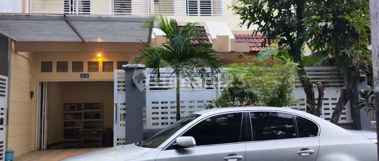 Rumah 2 Lantai Bagus Minimalis Solo Baru Sektor 3, Siap Huni, Full Furnish 1