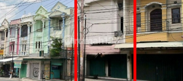 Strategic 3-Storey Shophouse Beside Main Road in Jebres, Solo 1