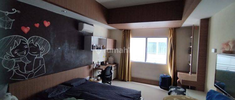 Take Over, Apartemen Nagoya Mansion 1