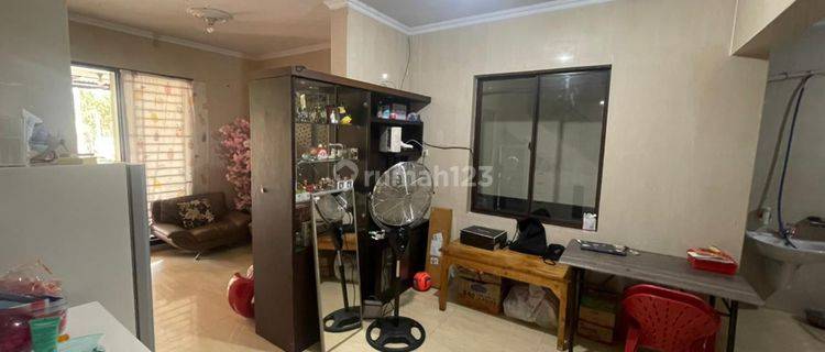 Disewakan Rumah Di Casa Jardin 6X18 semi furnish sangat rapi lokasi sangat bagus 1