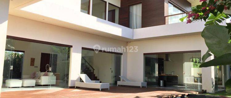 Beautiful Modern Minimalist Villa In Pecatu 1