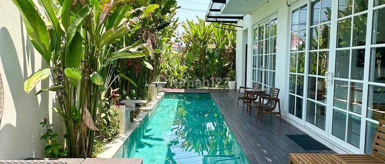 Beautiful Modern Minimalist Villa At Puri Gading For Rent 1