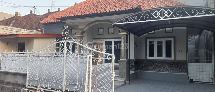 For Rent 3 Bedroom House Near Kiddy School Kerobokan 1