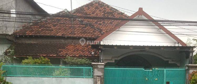 Dijual Rumah pinggir jalan raya siap huni 1