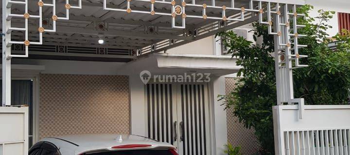 Rumah 2 Lantai Bagus Semi Furnished SHM di Bukit Tengger Regency, Surabaya 1