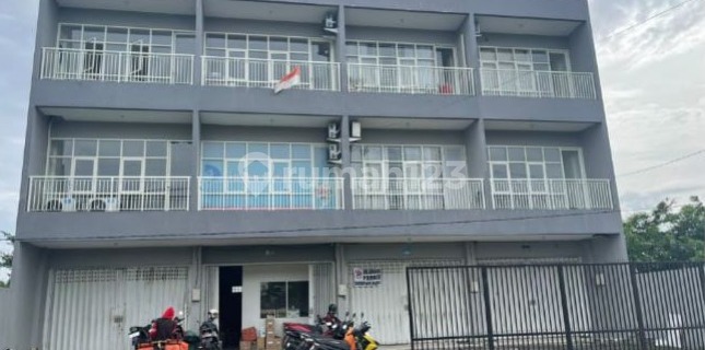 Ruko 3 lt Surabaya Dijual / Disewakan Dian Istana SHM 1