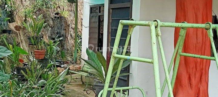 Rumah Kondisi Bagus Rapih Siap Huni di Daerah Cisarua, 0027 Crsus 1