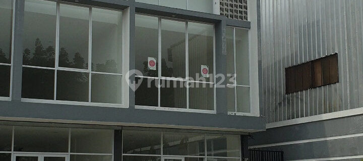 Ruko Siap Huni 2 Lt di Multi Bizpark Bekasi 1