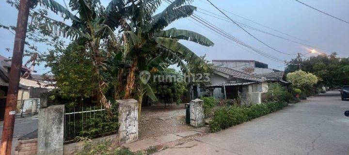 Rumah Hoek Hitung Tanah Perumahaan Wisma Jaya Bekasi 1