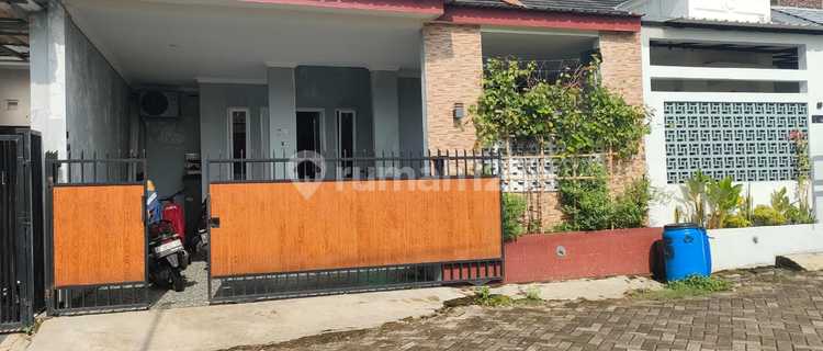 Shamara Wiradadi Housing Two-Story House Near Pelita Sokaraja Depot Banyumas 1