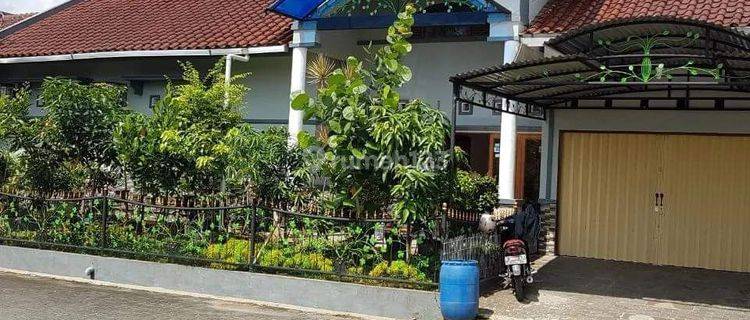 Rumah Megah Perum Dekat Taman Andhang Pangrenan Purwokerto 1