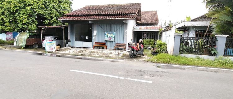 House Plus Stall Near Goeteng Wirasana Hospital Purbalingga 1