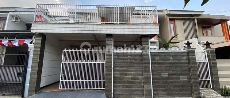 Rumah Tingkat Perum Purbalingga Dekat Hotel Braling, Kampus Unperba 1