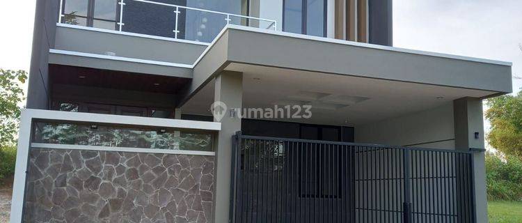 Dijual Rumah Baru Desain Modern Elegan Di Perumahan Araya, Blimbing, Malang 1