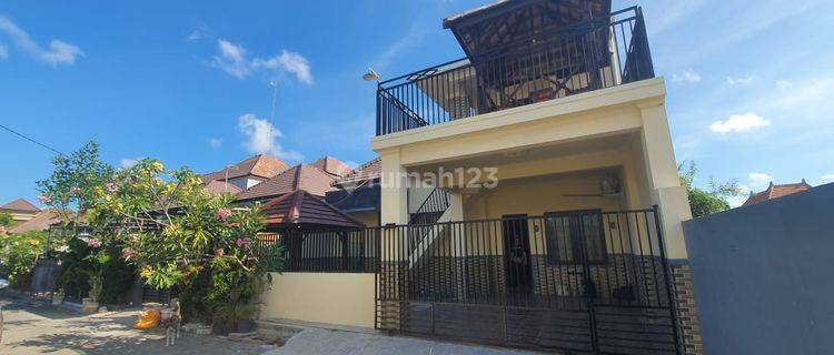 For Sale House in Strategic Location in Jimbaran. 1