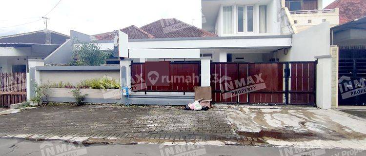 Rumah Kost + Rumah Induk Semua Furnished Di Jl. Lubi Lubi MALANG

Lokasi Strategis :

Dekat Area Komersil

Dekat Sekolah

Dekat Kampus

Dekat Mall

One Gate System

Lingkungan Aman Dan Nyaman


Spesifikasi : 

Luas Tanah : 254m²

Dimensi : 12,5 x 20

Luas 1