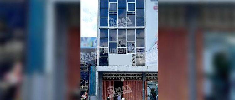 Ruko 3lt Cocok Untuk Usaha Apapun Di Jl. By Pass Ngurah Rai Bali

Lokasi Strategis :

0 Jalan Raya

Cocok Untuk Usaha Apapun

Lingkungan Aman

Spesifikasi : 

Luas Tanah : 137m²

Luas Bangunan : 98m²

Dimensi : 3 x 10,85

Tingkat : 3

Kamar Tidur : 1

Kam 1