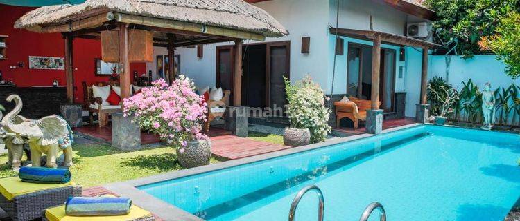 VILLA 3 KAMAR TIDUR FULLY FURNISHED DI SEMINYAK SELANGKAH KE PANTAI DOUBLE SIX


Luas Tanah : 400 m²


Luas Bangunan : 242 m²


Kamar Tidur : 3


Kamar Mandi : 3 + 1


Ruang Tamu


Ruang Makan


Dapur & Kitchen Set


Kolam Renang 


Taman Yang Luas


Air  1