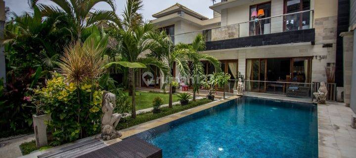 Leasehold 6 Bedrooms Villa + Staff Room At Mertanadi,kerobokan 1