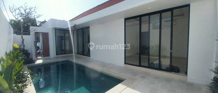 Brand New Villa 3 Bedrooms at Kerobokan Minimum Rent 3 Years 1