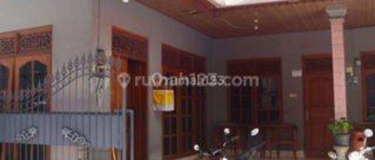 5 Room Boarding House in Central Kuta Strategic Location 1