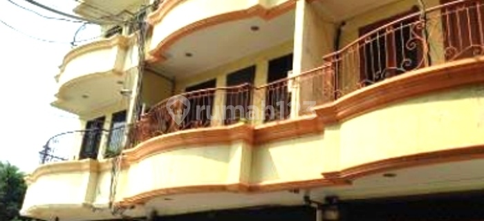 Auctioned, 4-Story Shop House in Penjaringan, North Jakarta 1