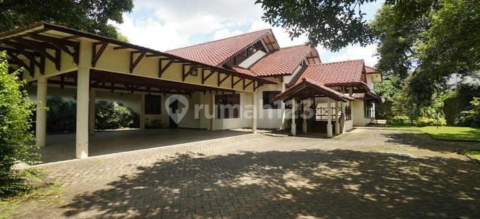 Dillelang,  Rumah Mewah di Lebak Bulus, Jakarta Selatan 1