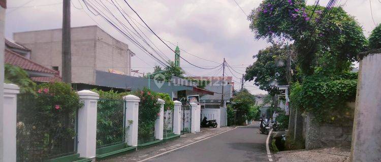 Rumah 2 Lantai Bagus Cipayung Bambu Apus 1