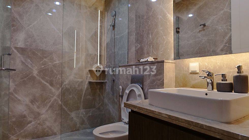 Unit 4+1 Bedroom (316m2)