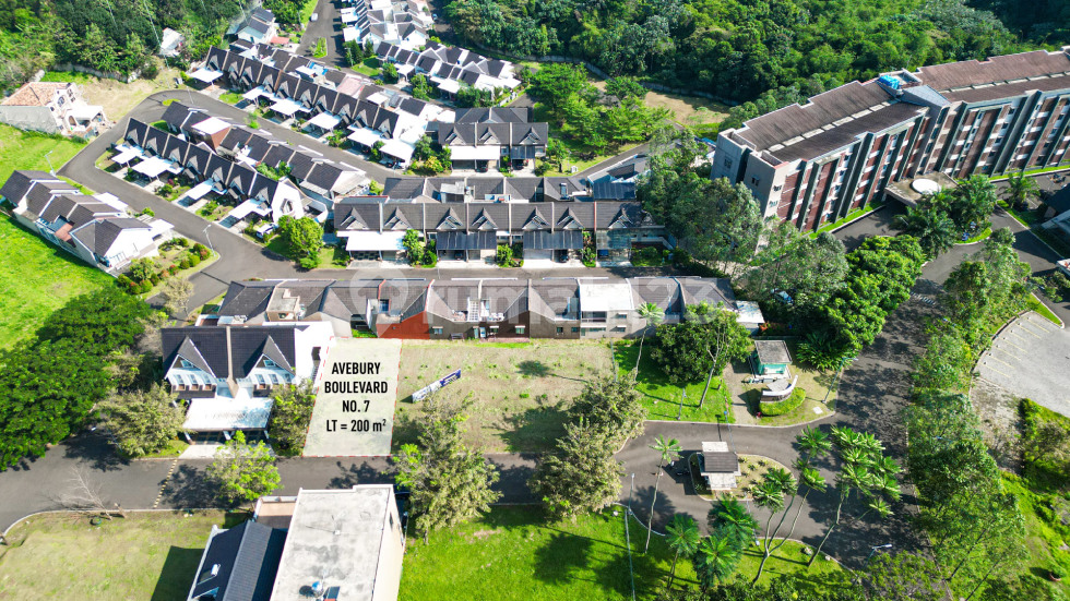 Avebury Boulevard No. 3, 5, 7