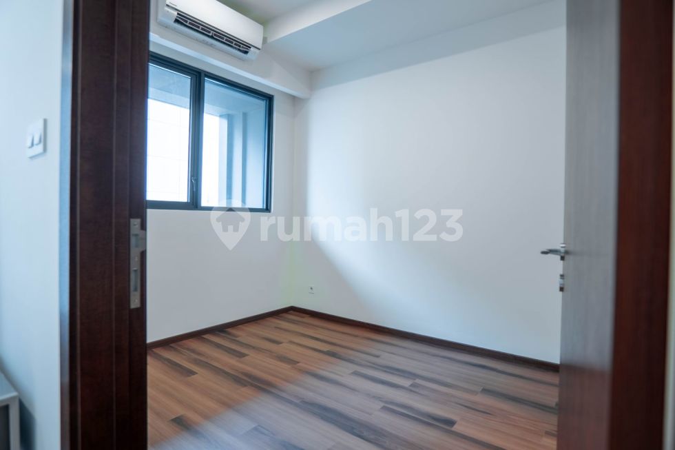 1 BR + 1 ( B )