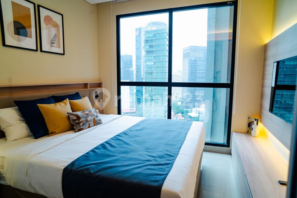 1 BR