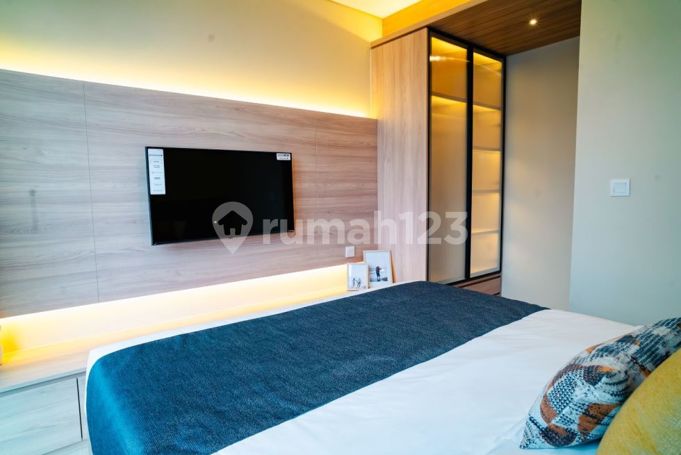 1 BR