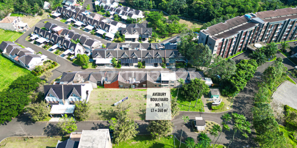 Avebury Boulevard No. 1