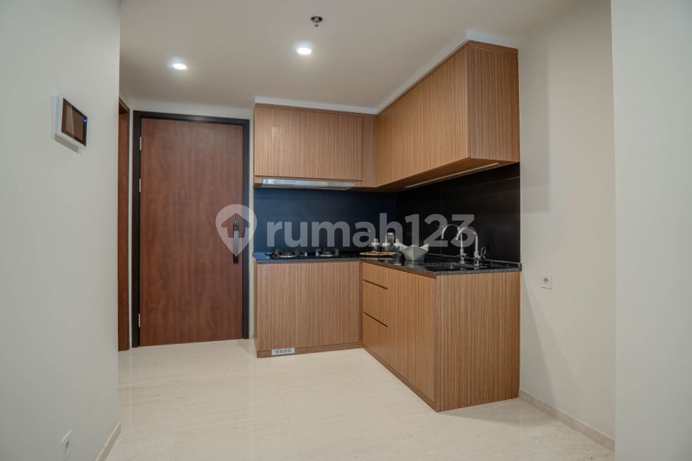 1 BR + 1 ( B )