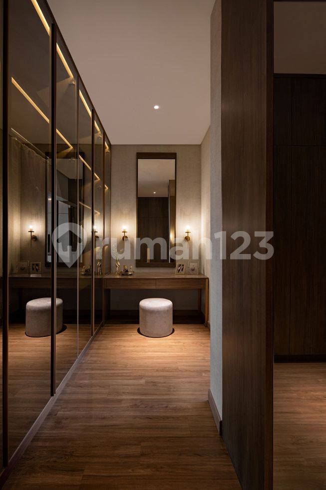 Lavish Type 12