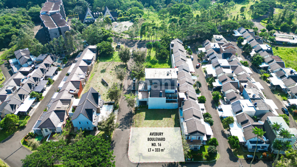 Avebury Boulevard No. 16