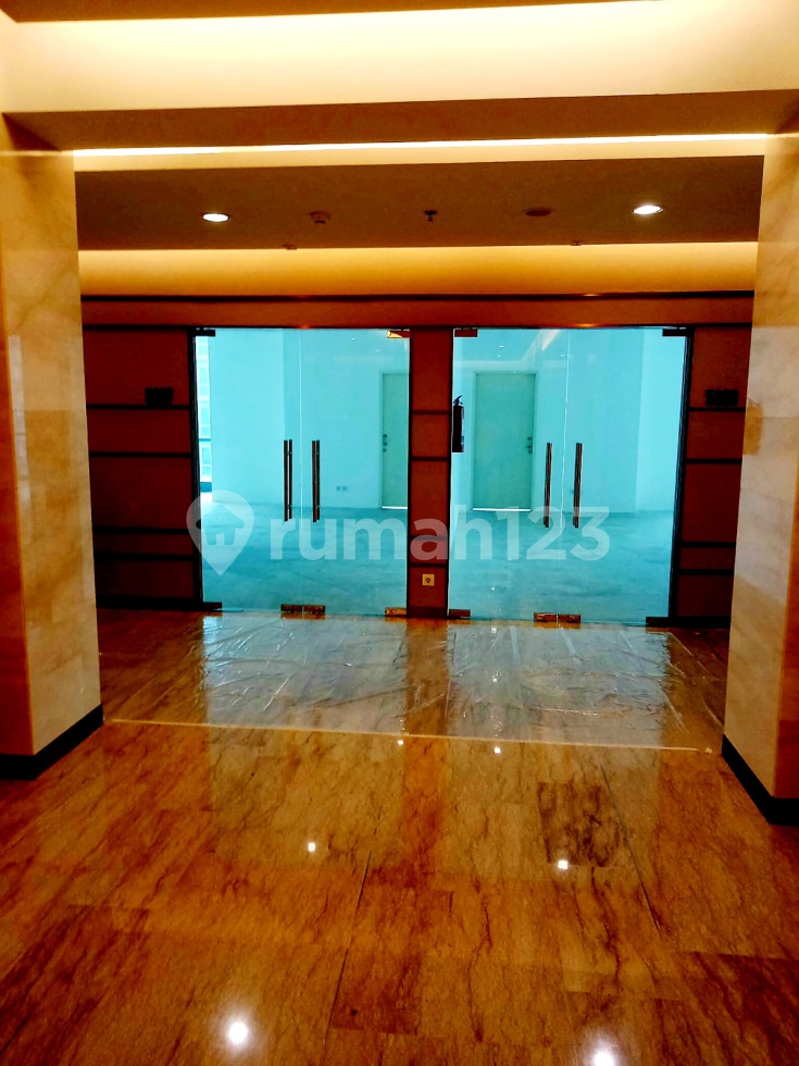 Office Lippo Tower Tipe 240