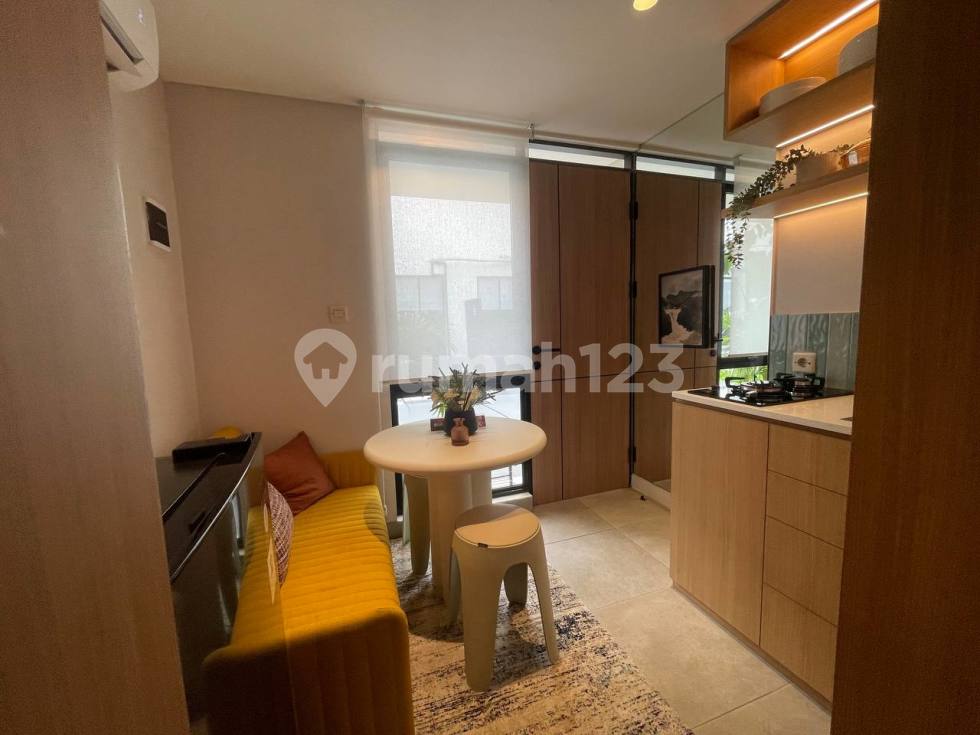 HWB 1B Gold (Backyard)