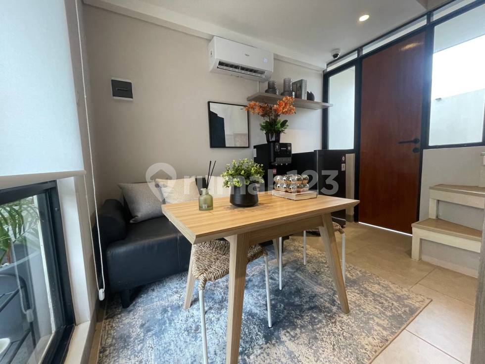 HWB 1B Gold (Backyard)